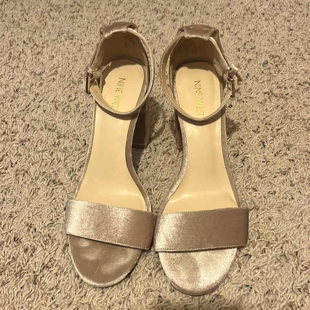Velvet sandals